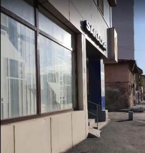 Office and commercial building for sale - Guaranteed investment (the tenants are paying 9400 euro / month)