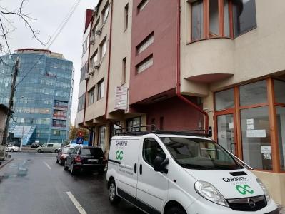 Office and commercial building for sale - Guaranteed investment (the tenants are paying 9400 euro / month)