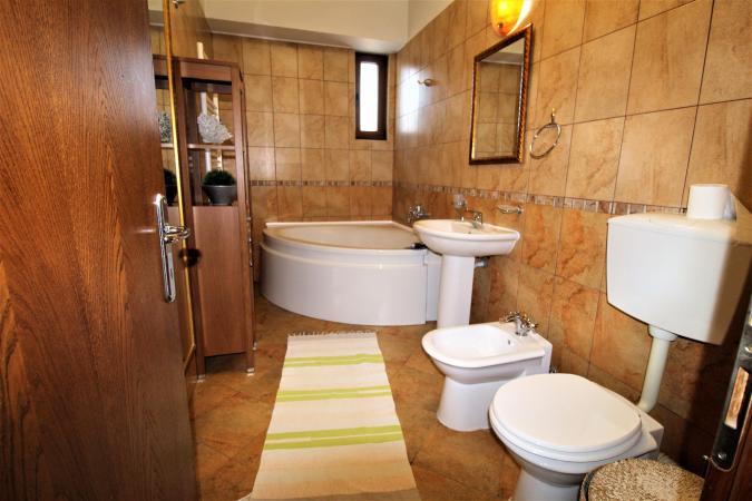 Apartament 3 camere - Baneasa - 90mp - garaj - centrala proprie