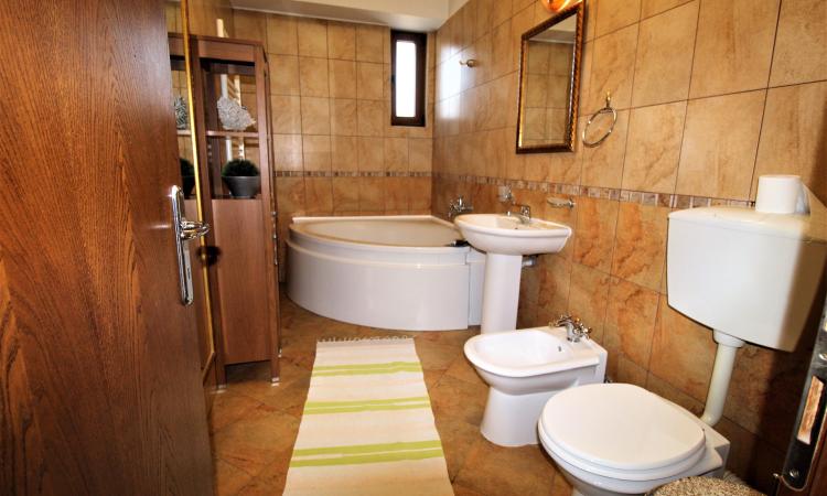 Apartament 3 camere - Baneasa - 90mp - garaj - centrala proprie