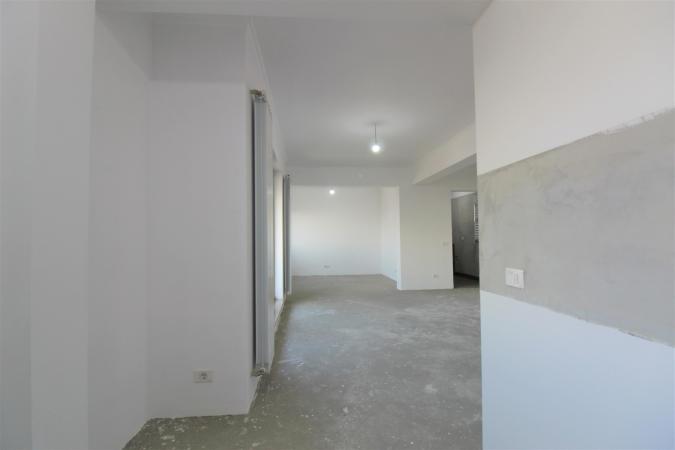 3 camere lux - parcare subterana - Metrou Straulesti - Sisesti
