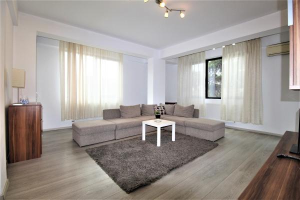 Apartament 2 camere decomandat - modern - loc parcare - centrala proprie