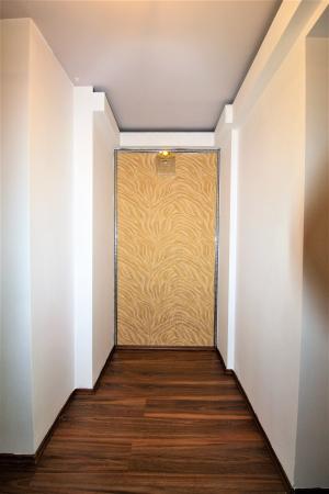 Apartament 3 camere - 151 mp  - 2 terase - 2 bai - loc parcare subteran