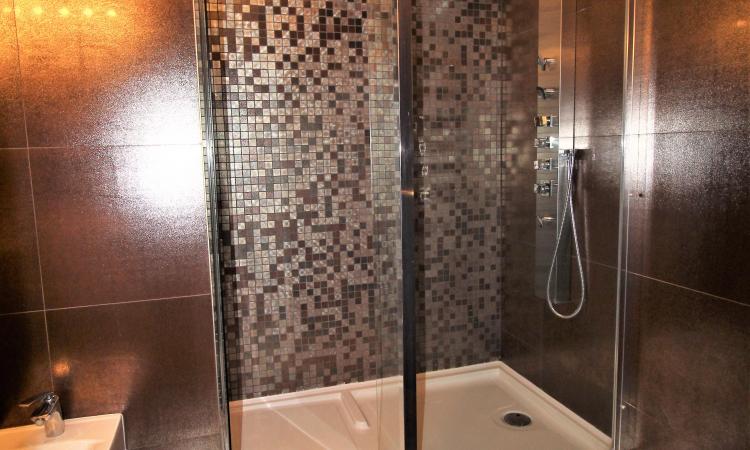 Apartament 3 camere - 151 mp - 2 terase - 2 bai - loc parcare subteran