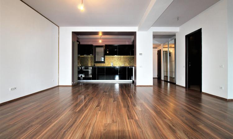 Apartament 3 camere - 151 mp - 2 terase - 2 bai - loc parcare subteran
