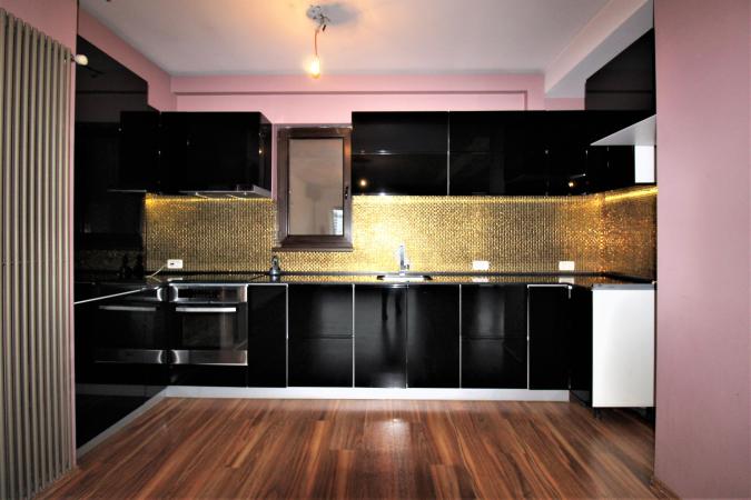 Apartament 3 camere - 151 mp  - 2 terase - 2 bai - loc parcare subteran