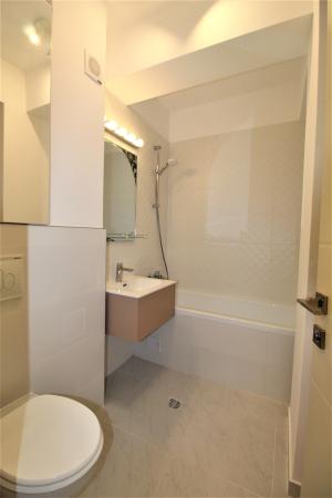 Apartament 2 camere-Sisesti-loc parcare - curte comuna mare
