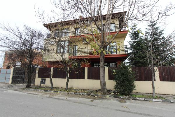 Inchiriere vila 400 mp - spatiu birouri - gradinita/after school - Colentina