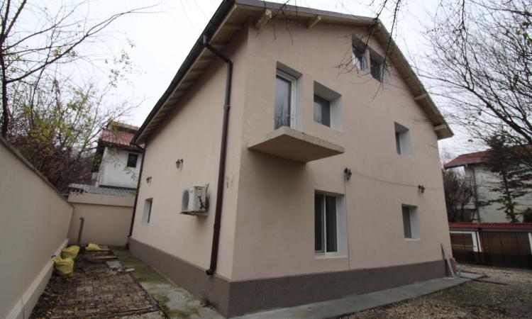 Vila individuala 5 camere de vanzare in Baneasa - Teisani.