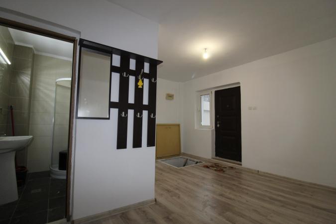 Vila individuala 5 camere de vanzare in Baneasa - Teisani.