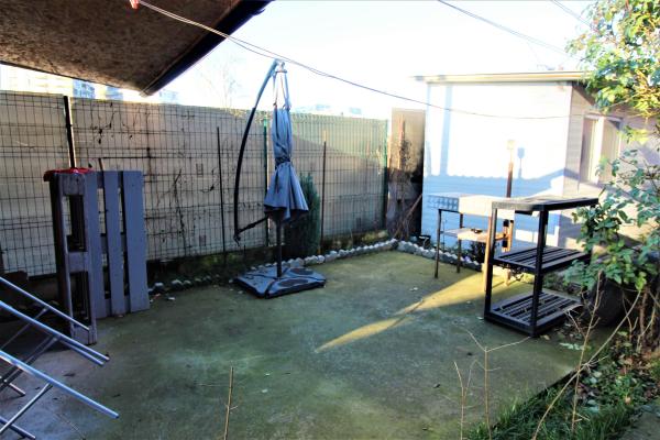 Inchiriere garsoniera cu curte, zona Barbu Vacarescu - Titeica