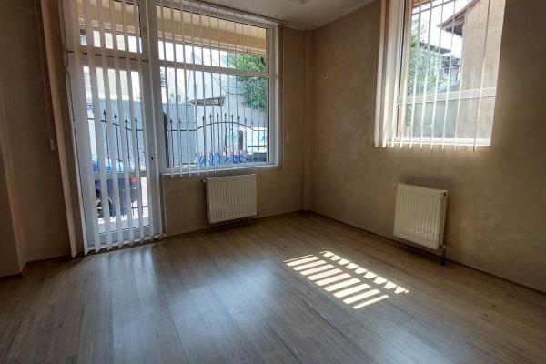 Vanzare Vilă cu 4 nivele Vatra Luminoasa, 9 camere , Bucuresti