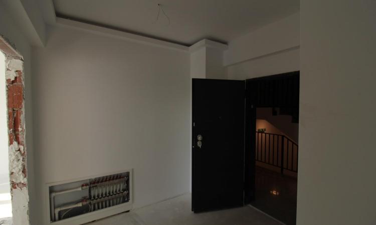 2 camere cu 2 bai si o mica gradina, comision 0%