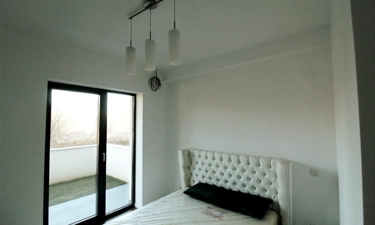2 camere cu 2 bai si o mica gradina, comision 0%