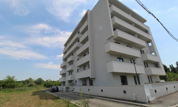 2 camere cu 2 bai si o mica gradina, comision 0%