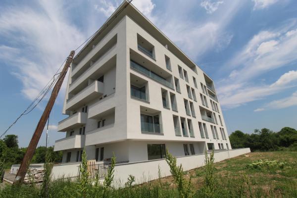 2 camere, 2 bai , cu vedere directa spre Padurea Baneasa-comision 0%