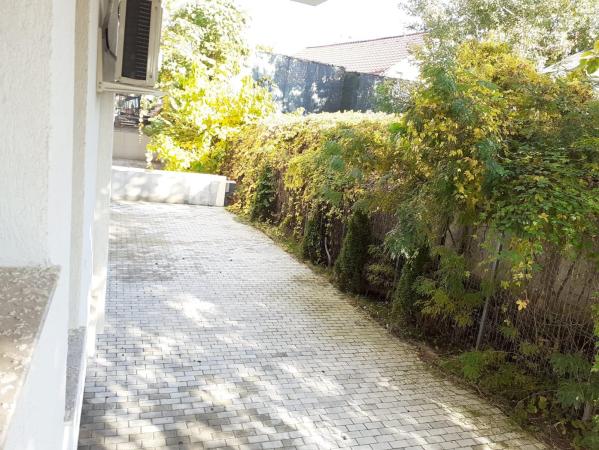 2 camere  Parter cu gradina 60 mp , str Jandarmeriei