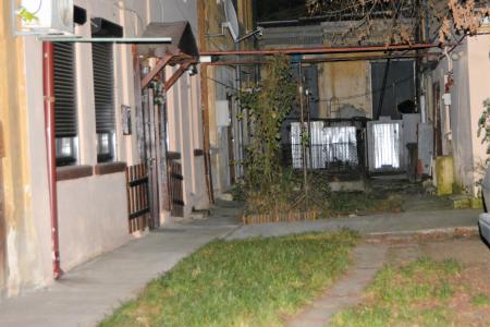 Apartament 2 camere cu curte comună, zona Icoanei