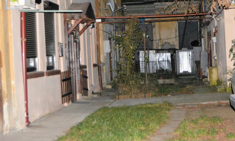 Apartament 2 camere cu curte comună, zona Icoanei