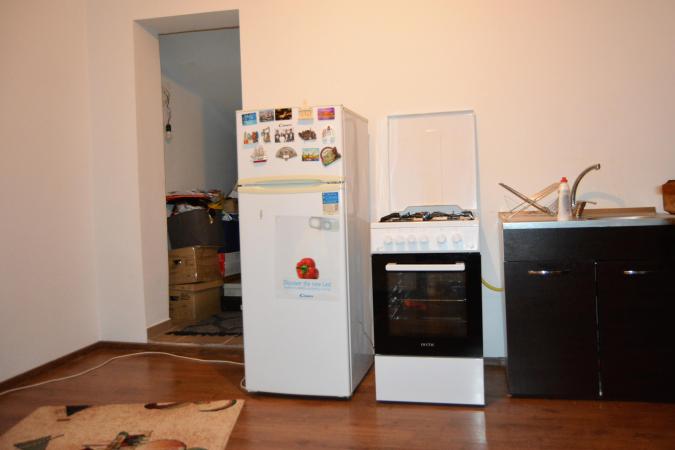 Apartament 2 camere cu curte comună, zona Icoanei