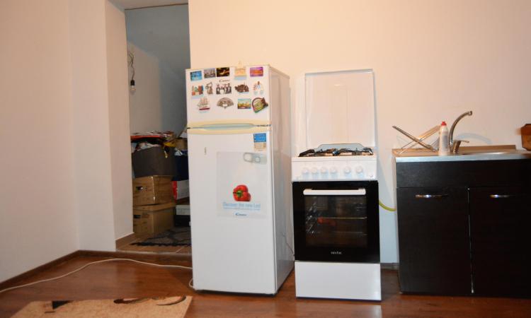 Apartament 2 camere cu curte comună, zona Icoanei