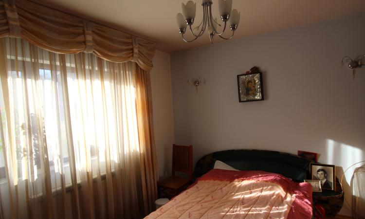 7 camere langa Padurea Baneasa - Aleea Teisani, curent trifazic