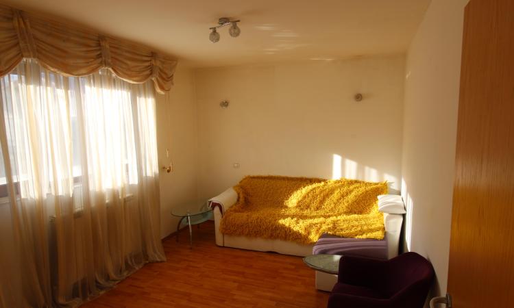 7 camere langa Padurea Baneasa - Aleea Teisani, curent trifazic