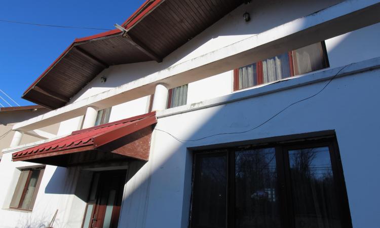 7 camere langa Padurea Baneasa - Aleea Teisani, curent trifazic
