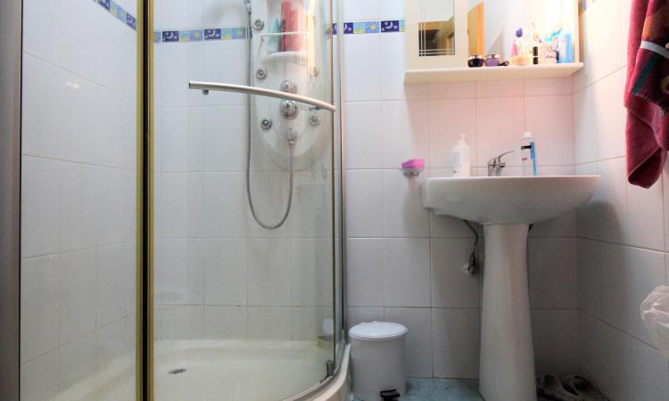 Vanzare apartament spatios 4 camere in vila zona Televiziune