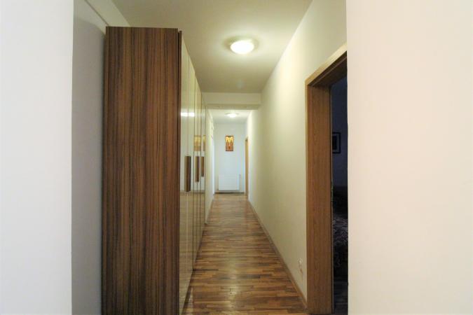 Vanzare apartament spatios 4 camere in vila zona Televiziune