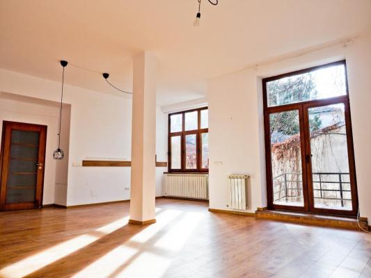 Vila Cotroceni renovata- centrala proprie - Eroilor - Opera