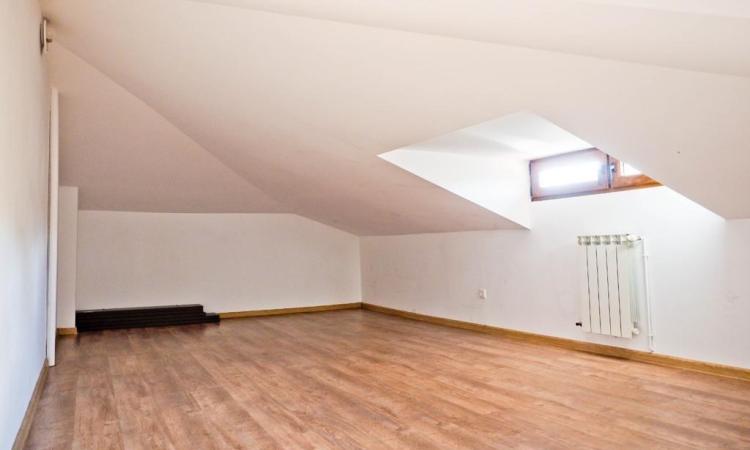 Renovated singular vila - Cotroceni- Eroilor- own yard