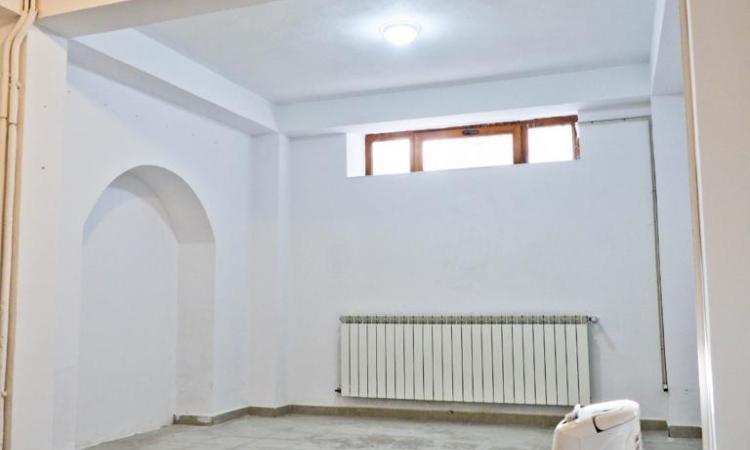 Renovated singular vila - Cotroceni- Eroilor- own yard