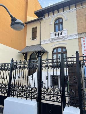 VILA 7 CAMERE-PIATA VICTORIEI/BUZESTI