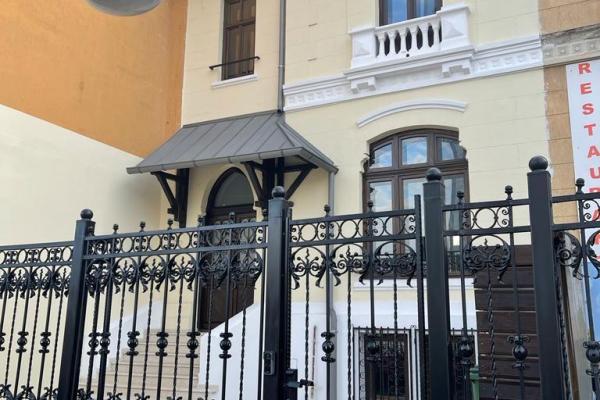 VILA 7 CAMERE-PIATA VICTORIEI/BUZESTI