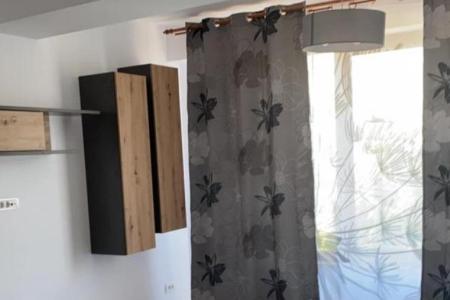2 camere cu chiriasi 450 euro/luna - langa Stejarii