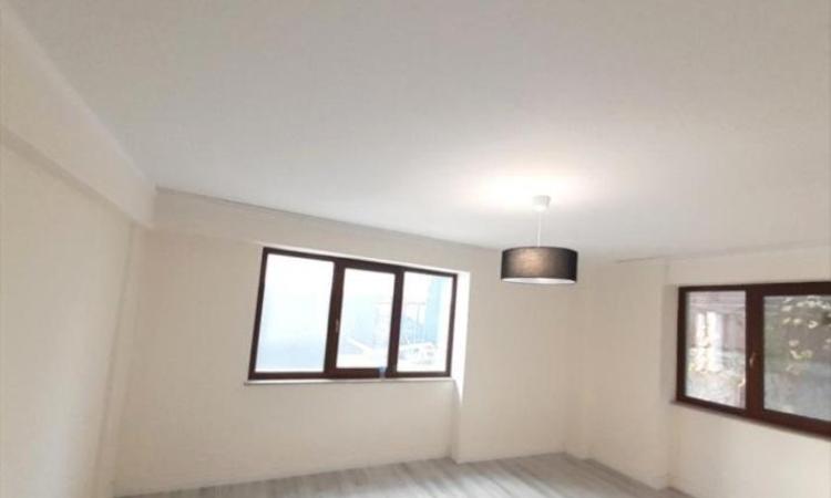 Investitie - 3 camere cu chiriasi - 700 euro/luna - Jandarmeriei - Stejarii