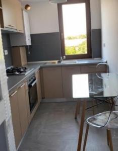 Investitie - 3 camere cu chiriasi - 700 euro/luna - Jandarmeriei - Stejarii