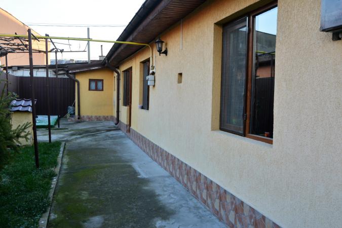 Vanzare casa cu curte individuala, zona Tei - Plumbuita