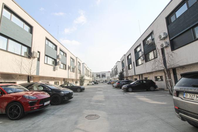 3 bedrooms Insiruita Vila For rent , Bucuresti
