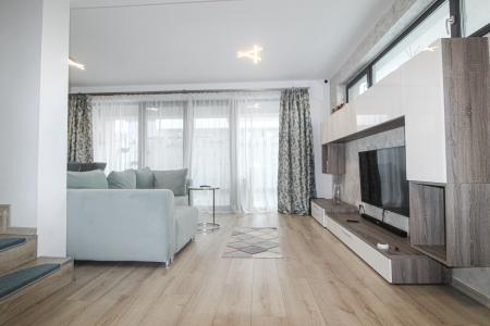 3 bedrooms Insiruita Vila For rent , Bucuresti