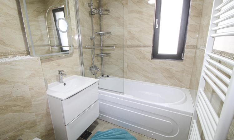 3 bedrooms Insiruita Vila For rent , Bucuresti