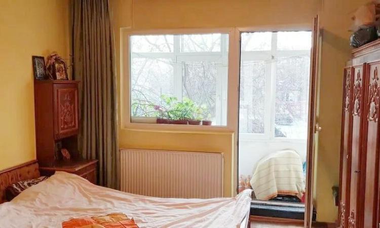 2 camere Aviatiei , bloc 1986 - necesita renovare