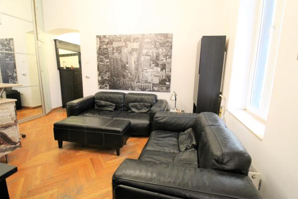 Apartament boem ultracentral 2 camere in vila interbelica