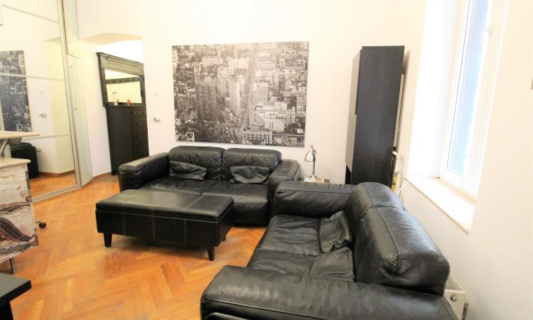 Apartament boem ultracentral 2 camere in vila interbelica