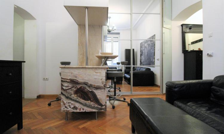Apartament boem ultracentral 2 camere in vila interbelica