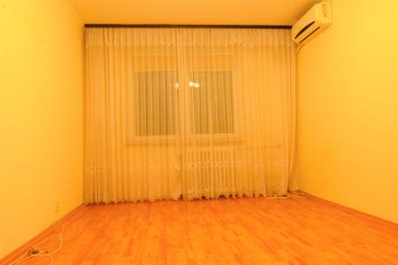 Vanzare apartament spațios, renovat, 3 camere Lacul  Tei
