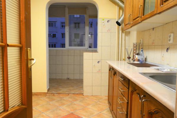 Vanzare apartament spațios, renovat, 3 camere Lacul  Tei