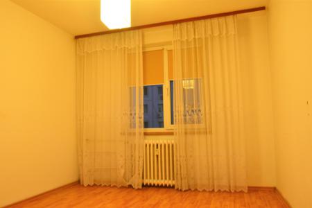 Vanzare apartament spațios, renovat, 3 camere Lacul  Tei
