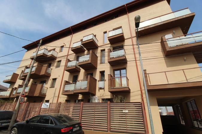 2 camere la gri-Aviatiei-Telescopului